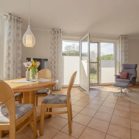 Haus Ruegensonne, App 03 Appartamento